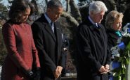 Barack Obama et son épouse Michell, Bill et Hillary Clinton