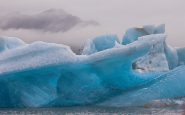 Antarctique: iceberg de la moitié Corse