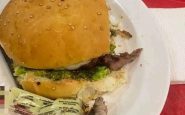 En Bolivie, une femme trouve un doigt humain dans son hamburger